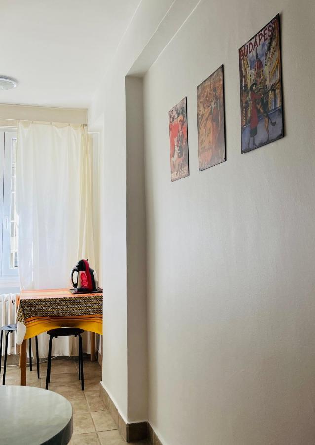 ブダペストBauhaus Flat In Amazing Locationアパートメント エクステリア 写真